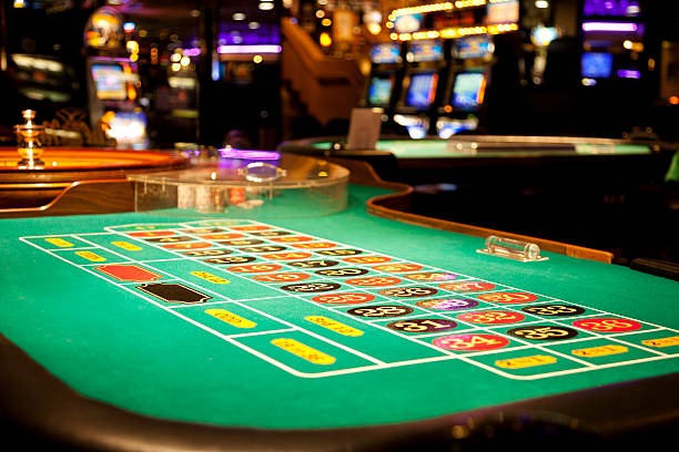 erek Texas Hold'em Bonus live dealer game interface